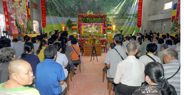 TT. Thích Nhật Từ thuyết giảng: &quot;Thân người khó được, Phật Pháp khó nghe&quot;