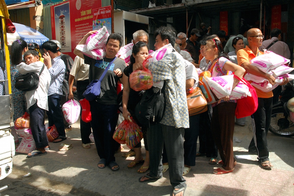 Quỹ Đạo Phật Ngày Nay: Tặng quà cho người khiếm thị, bệnh nhân ung bướu và trẻ em cơ nhỡ nhân Phật đản PL 2559