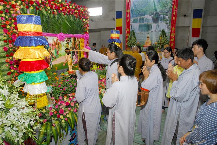 TP. HCM: Chùa Giác Ngộ tổ chức lễ Tắm Phật và Quy Y Tam Bảo
