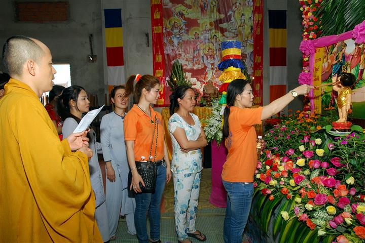 TP. HCM: Chùa Giác Ngộ tổ chức lễ Tắm Phật và Quy Y Tam Bảo