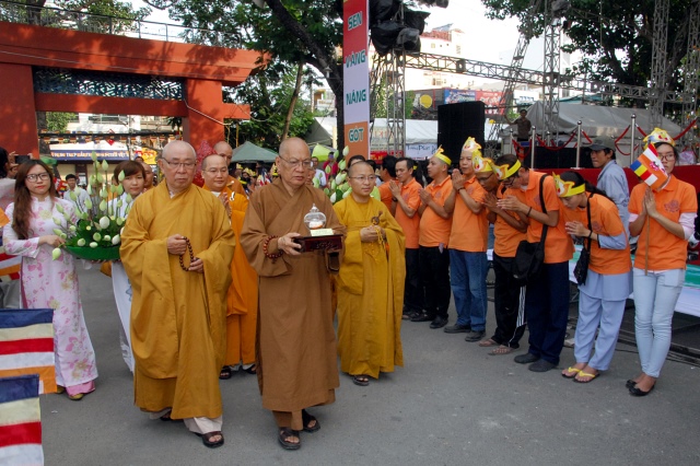 TP.HCM: Khai mạc triển lãm - hội chợ Phật giáo và cung nghinh xá lợi xương Bồ tát Thích Quảng Đức