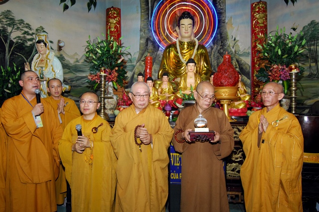 TP.HCM: Khai mạc triển lãm - hội chợ Phật giáo và cung nghinh xá lợi xương Bồ tát Thích Quảng Đức