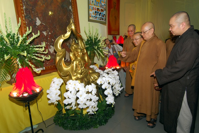 TP.HCM: Khai mạc triển lãm - hội chợ Phật giáo và cung nghinh xá lợi xương Bồ tát Thích Quảng Đức