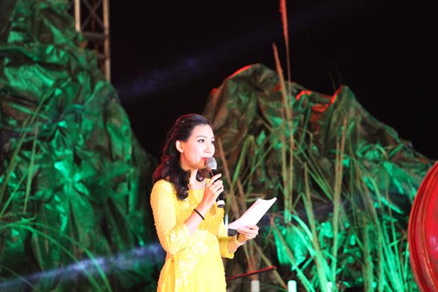 Ninh Bình: Hoa Lư khai mạc lễ hội, cầu siêu các vị tiền bối hữu công