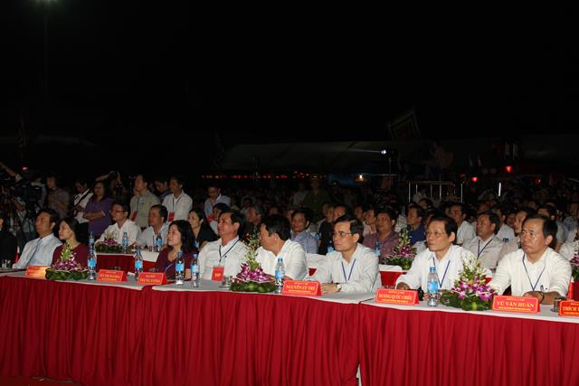 Ninh Bình: Hoa Lư khai mạc lễ hội, cầu siêu các vị tiền bối hữu công