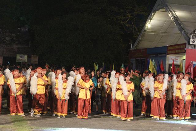 Ninh Bình: Hoa Lư khai mạc lễ hội, cầu siêu các vị tiền bối hữu công