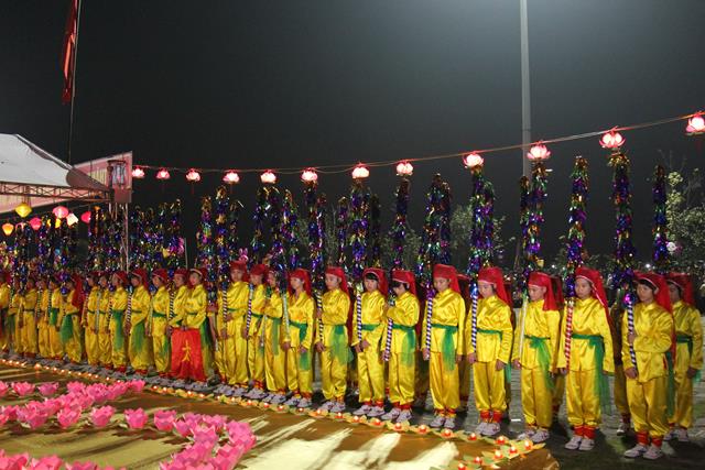 Ninh Bình: Hoa Lư khai mạc lễ hội, cầu siêu các vị tiền bối hữu công