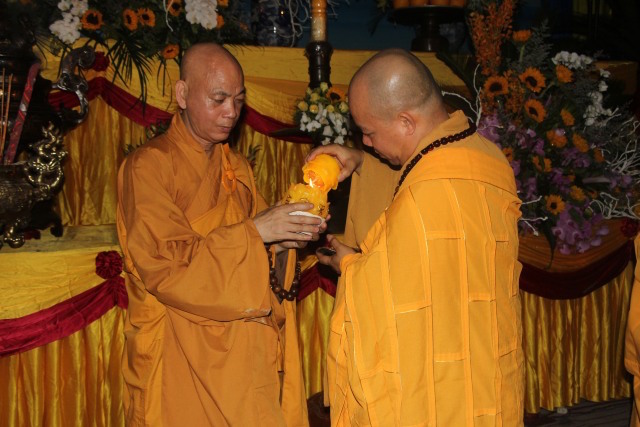 Thái Bình: Đêm hoa đăng Đại lễ cầu siêu tại chùa Từ Xuyên