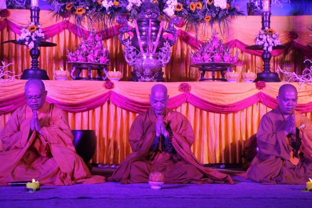 Thái Bình: Đêm hoa đăng Đại lễ cầu siêu tại chùa Từ Xuyên