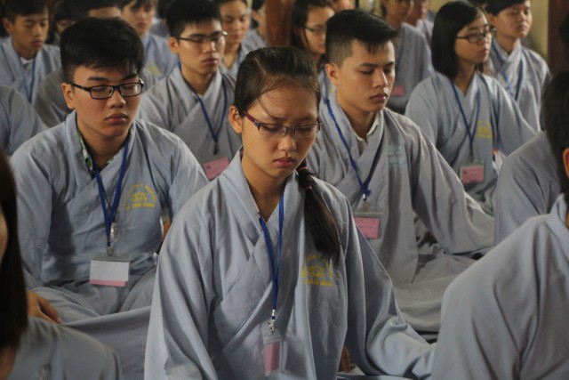 Thái Bình: Gần 300 bạn trẻ về chùa Từ Xuyên tu an lạc – Chủ đề “Tôn kính Phật”