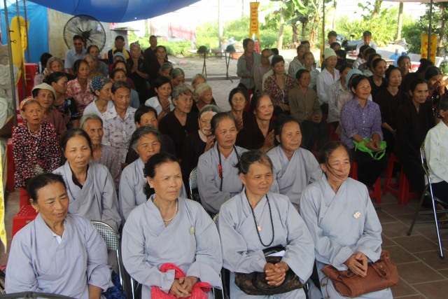Thái Bình: Chùa Đồng Tiến (Hồng An, Hưng Hà) tổ chức lễ quy y Tam Bảo