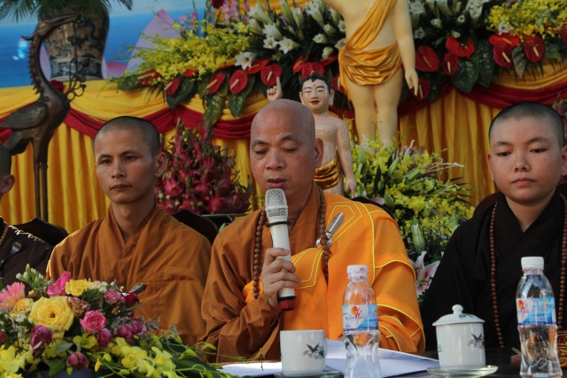 Thái Bình: Lễ quy y Tam Bảo và chương trình văn nghệ mừng Phật đản tại chùa Từ Xuyên