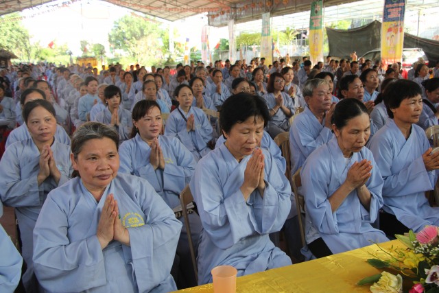 Thái Bình: Lễ quy y Tam Bảo và chương trình văn nghệ mừng Phật đản tại chùa Từ Xuyên