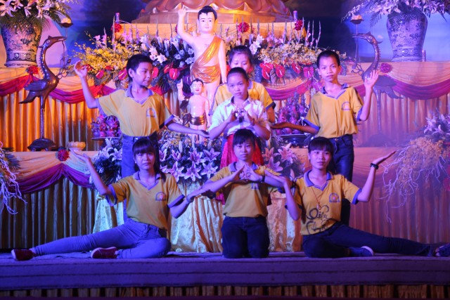 Thái Bình: Lễ quy y Tam Bảo và chương trình văn nghệ mừng Phật đản tại chùa Từ Xuyên