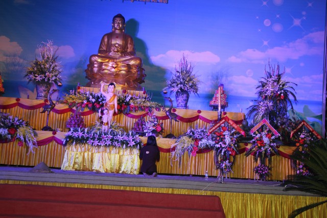 Thái Bình: Lễ quy y Tam Bảo và chương trình văn nghệ mừng Phật đản tại chùa Từ Xuyên