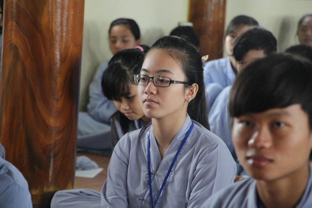 Thái Bình: Gần 300 bạn trẻ về chùa Từ Xuyên tu an lạc – Chủ đề “Tôn kính Phật”