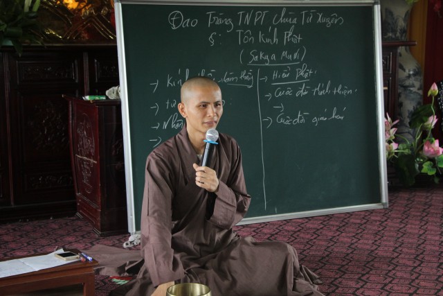 Thái Bình: Gần 300 bạn trẻ về chùa Từ Xuyên tu an lạc – Chủ đề “Tôn kính Phật”