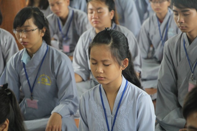 Thái Bình: Gần 300 bạn trẻ về chùa Từ Xuyên tu an lạc – Chủ đề “Tôn kính Phật”