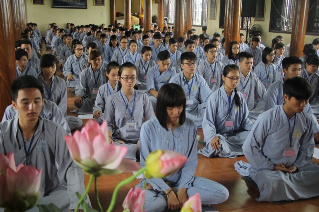 Thái Bình: Gần 300 bạn trẻ về chùa Từ Xuyên tu an lạc – Chủ đề “Tôn kính Phật”