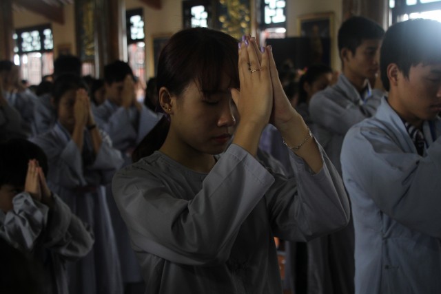 Thái Bình: Gần 300 bạn trẻ về chùa Từ Xuyên tu an lạc – Chủ đề “Tôn kính Phật”