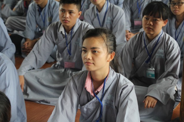 Thái Bình: Gần 300 bạn trẻ về chùa Từ Xuyên tu an lạc – Chủ đề “Tôn kính Phật”