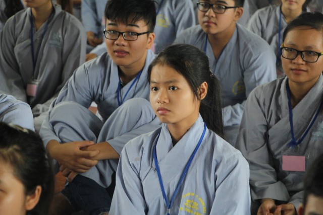 Thái Bình: Gần 300 bạn trẻ về chùa Từ Xuyên tu an lạc – Chủ đề “Tôn kính Phật”