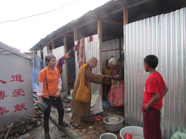 Bản tin số 4: Ngày thứ ba cứu trợ nạn nhân động đất tại Nepal