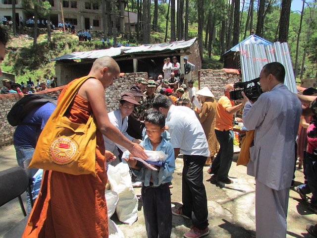 Bản tin số 5: Ngày thứ tư cứu trợ nạn nhân động đất tại Nepal