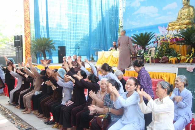 Thái Bình: Khóa tu sen hồng chùa Từ Xuyên (ngày thứ ba)