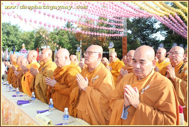 BÌNH DƯƠNG:   Phật Giáo Bình Dương Long Trọng Chào Mừng Đại Lễ PD.2559