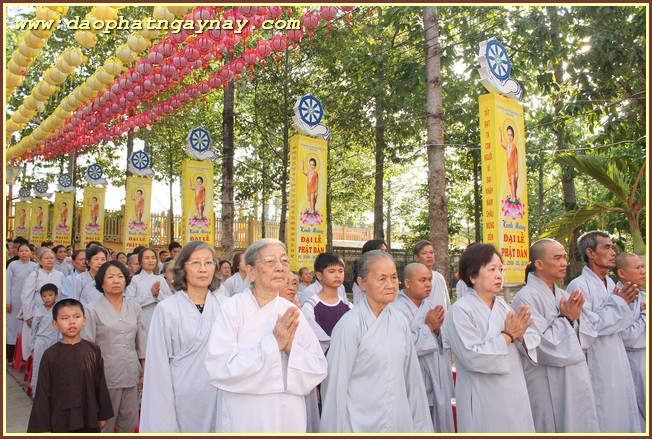 BÌNH DƯƠNG:   Phật Giáo Bình Dương Long Trọng Chào Mừng Đại Lễ PD.2559