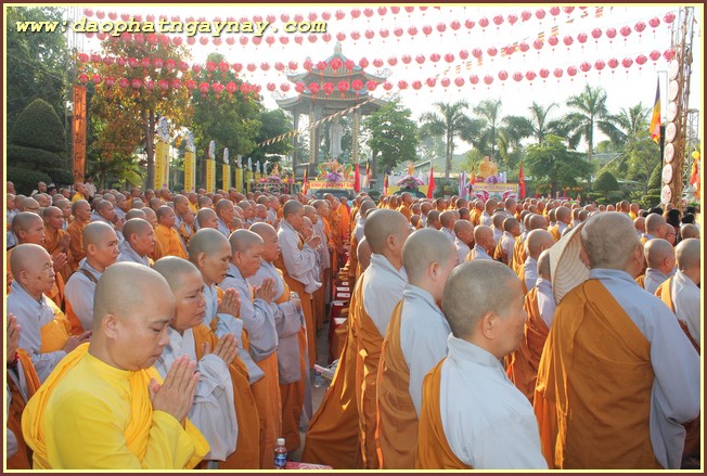 BÌNH DƯƠNG:   Phật Giáo Bình Dương Long Trọng Chào Mừng Đại Lễ PD.2559