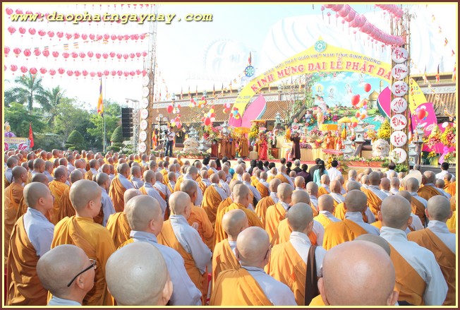 BÌNH DƯƠNG:   Phật Giáo Bình Dương Long Trọng Chào Mừng Đại Lễ PD.2559