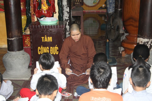 Thái Bình: Nhà chùa mở lớp học Phật pháp và lớp học võ cho các em nhỏ