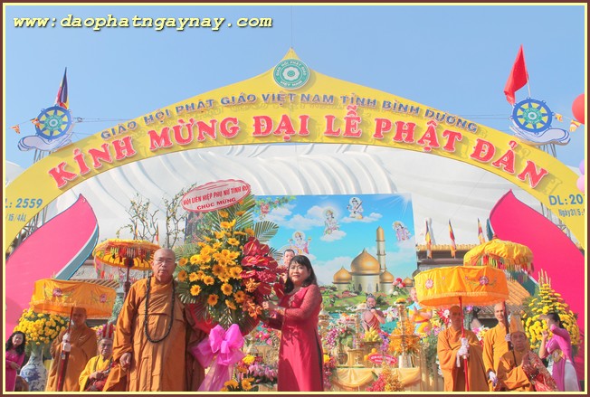 BÌNH DƯƠNG:   Phật Giáo Bình Dương Long Trọng Chào Mừng Đại Lễ PD.2559
