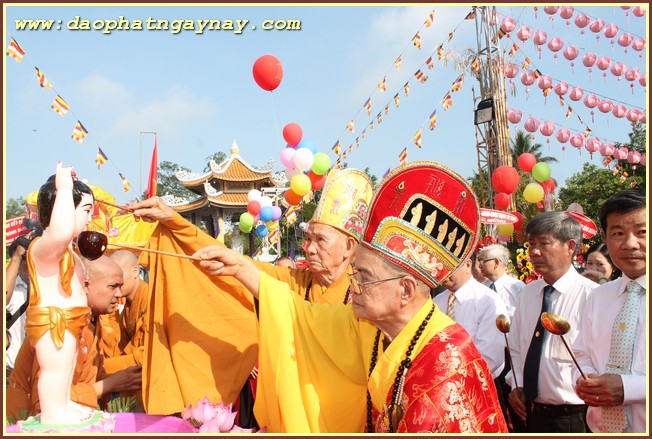 BÌNH DƯƠNG:   Phật Giáo Bình Dương Long Trọng Chào Mừng Đại Lễ PD.2559