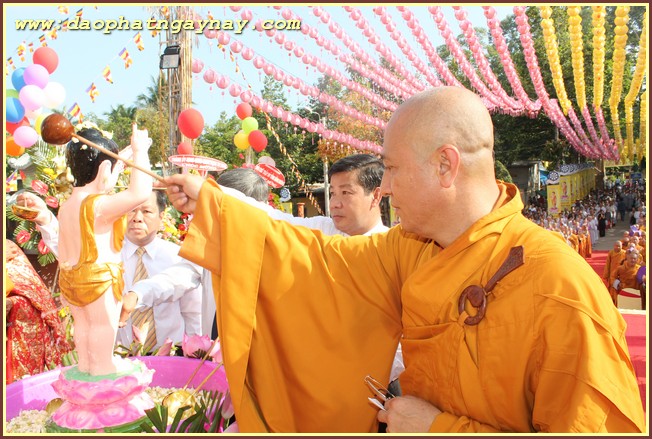 BÌNH DƯƠNG:   Phật Giáo Bình Dương Long Trọng Chào Mừng Đại Lễ PD.2559