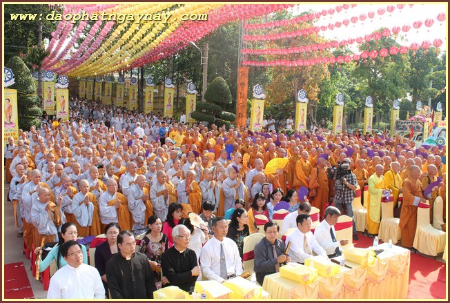 BÌNH DƯƠNG:   Phật Giáo Bình Dương Long Trọng Chào Mừng Đại Lễ PD.2559