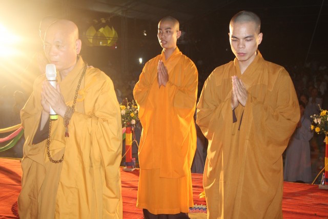 Thái Bình:  Lễ hội hoa đăng vía Quan Thế Âm Bồ tát tại chùa Đại Bi