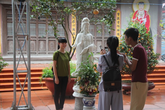 Thái Bình: Gần 300 bạn trẻ về chùa Từ Xuyên tu an lạc – Chủ đề “Tôn kính Phật”