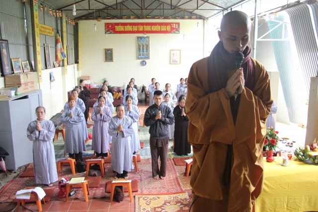 Sơn La: Phật tử về niệm Phật đường Phật Quang tu bát quan trai