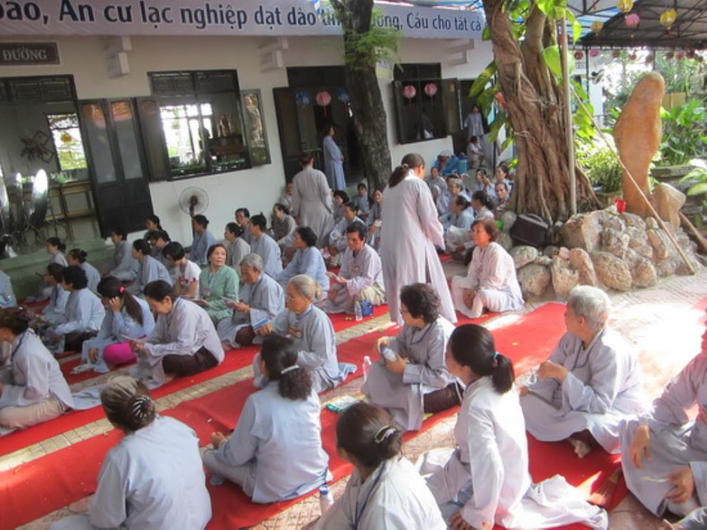 Thượng tọa Thích Chân Tích thuyết giảng tại Nha Trang