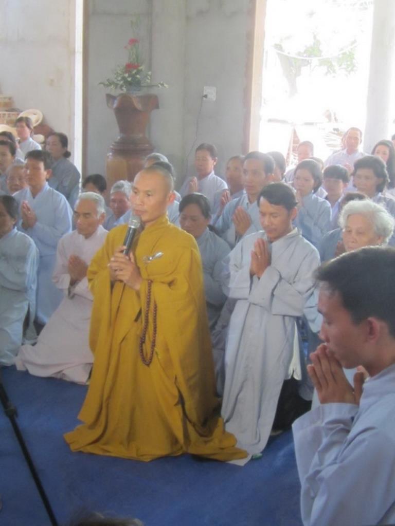 Khóa tu “Một ngày an lạc” ở chùa Long Thọ