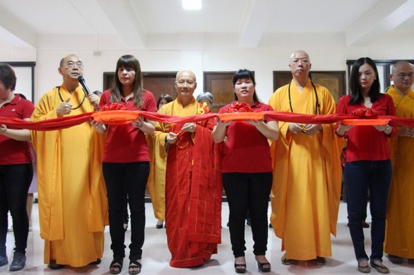 Philippines: Chùa Long Hoa xứ Thiên Chúa giáo