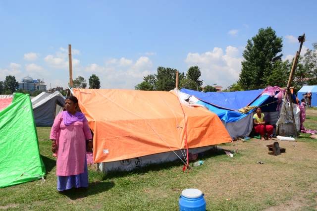 Tin nhanh 2: Đoàn Phật giáo Việt Nam cứu trợ nạn nhân động đất tại Nepal
