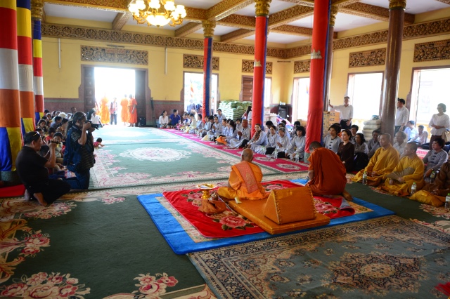 Quỹ Đạo Phật Ngày Nay: Chương trình từ thiện tại Campuchia tháng 04-2015