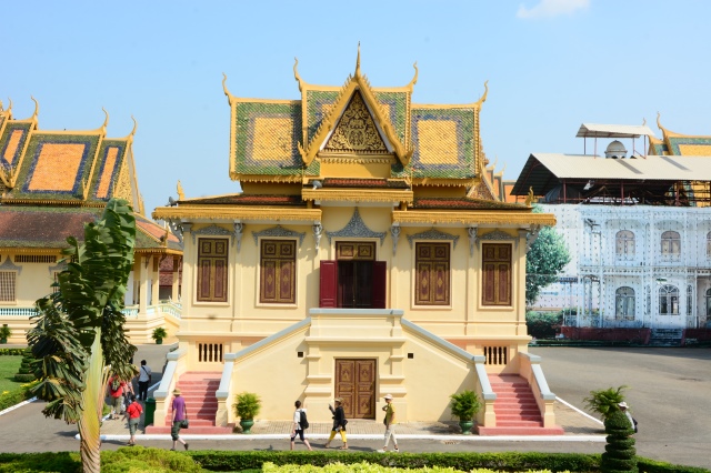 Quỹ Đạo Phật Ngày Nay: Chương trình từ thiện tại Campuchia tháng 04-2015