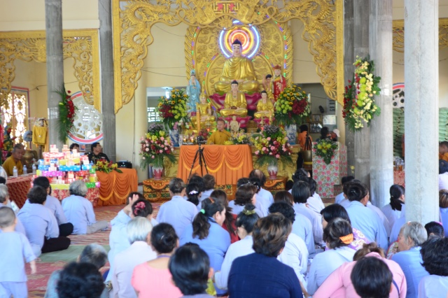 Quỹ Đạo Phật Ngày Nay: Chương trình từ thiện tại Campuchia tháng 04-2015