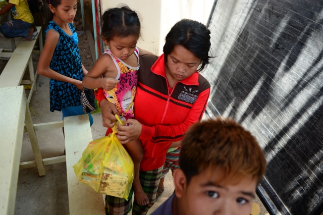 Quỹ Đạo Phật Ngày Nay: Chương trình từ thiện tại Campuchia tháng 04-2015