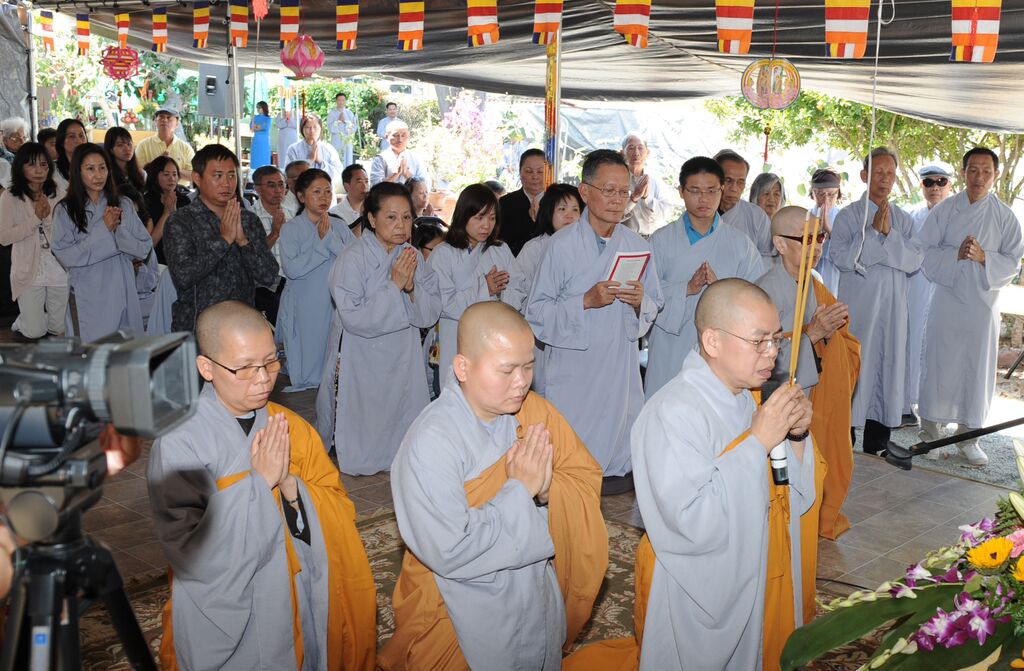 Hoa Kỳ: đại lễ Phật đản muộn nhất tại Tu Viện Huyền Không, San Jose Pl 2559